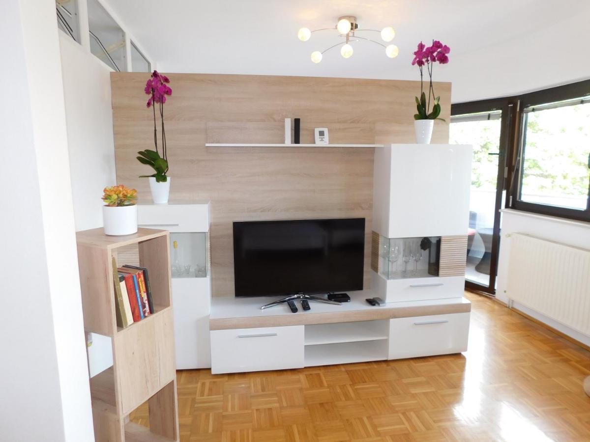 Apartment Mateo Μαριμπόρ Εξωτερικό φωτογραφία
